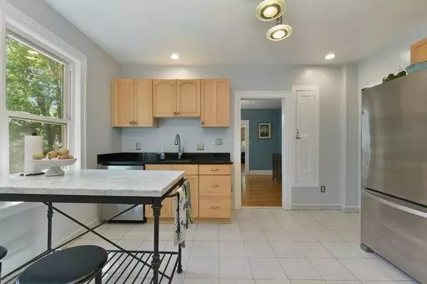 58 Forest Hills St #2, Boston, MA 02130