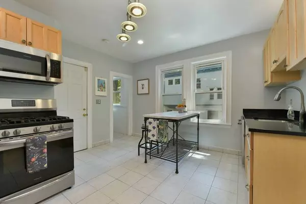 58 Forest Hills St #2, Boston, MA 02130