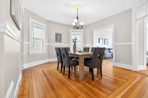 12 Woodlawn St #2, Boston, MA 02130
