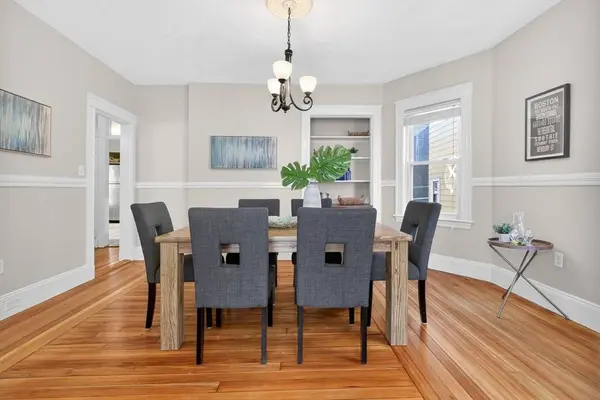 12 Woodlawn St #2, Boston, MA 02130