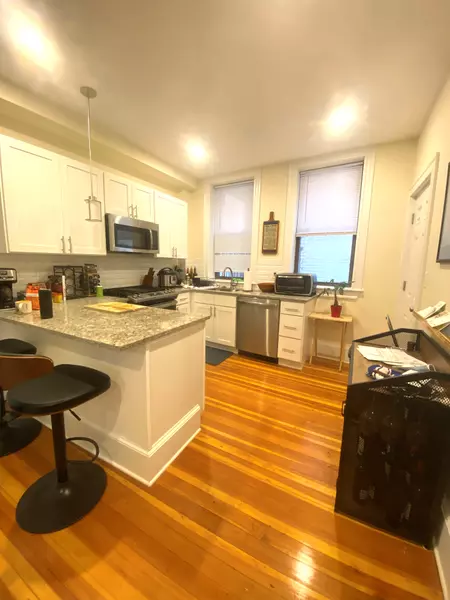 5 Brown Ter #2R, Jamaica Plain, MA 02130-2851