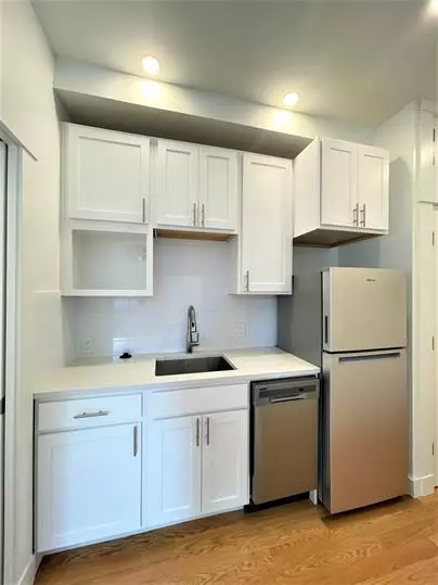 29 Green St #8, Jamaica Plain, MA 02130-2510