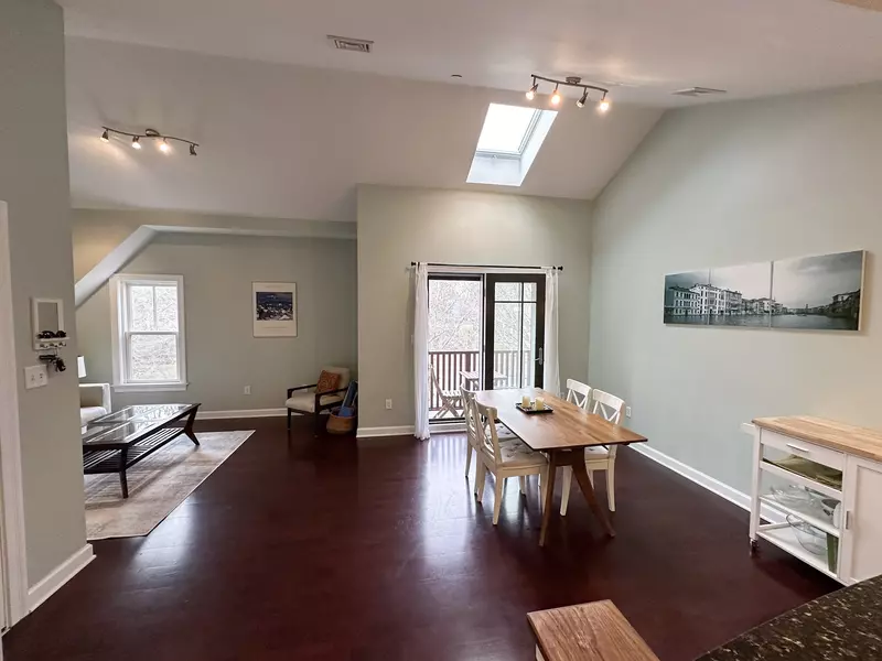 111 Green St #302, Jamaica Plain, MA 02130-2257