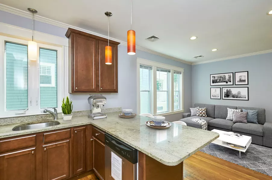42 Glen Rd #3, Jamaica Plain, MA 02130-3306