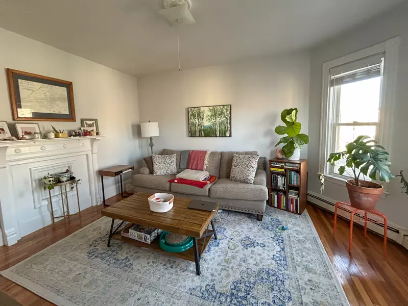 25 Boynton St #3, Jamaica Plain, MA 02130-3583