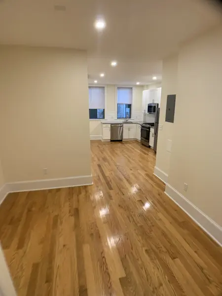 9 Seaverns Ave #1R, Jamaica Plain, MA 02130-2872