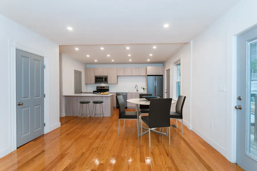 33 Woodman St #3, Jamaica Plain, MA 02130-3879