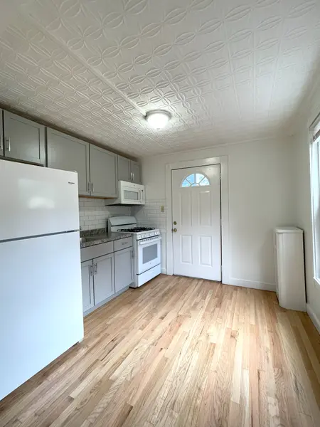108 Brookside Ave #1, Jamaica Plain, MA 02130-4895