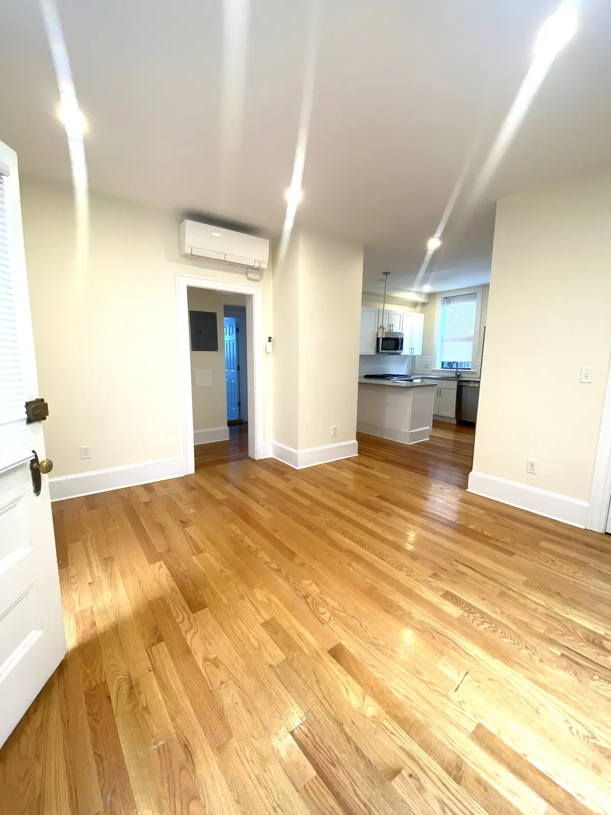 11 Seaverns Ave #3R, Jamaica Plain, MA 02130-2873
