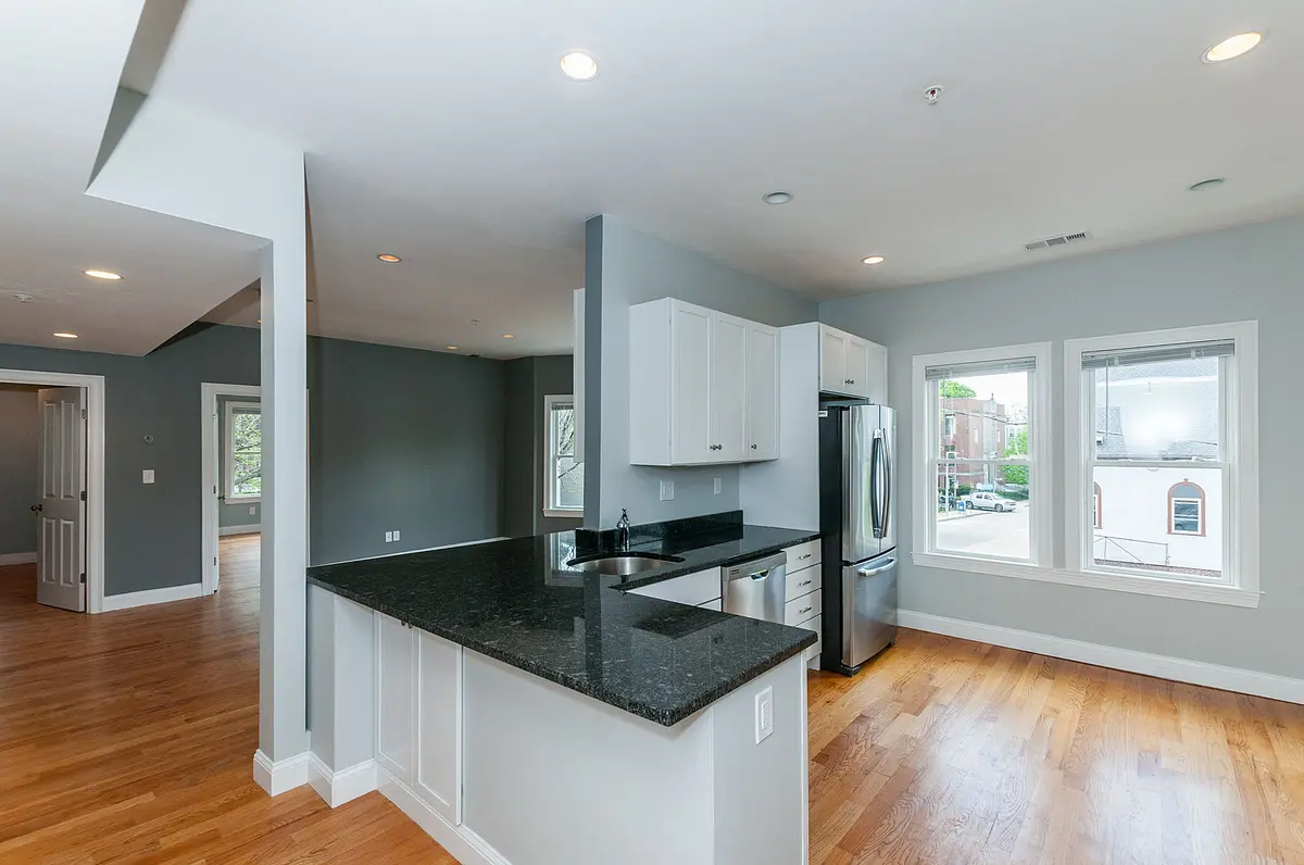 29 Brookside Ave #2, Jamaica Plain, MA 02130-2463