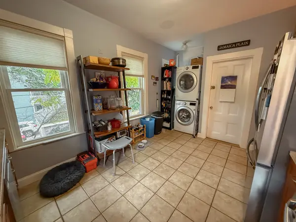 17 Hall St #2, Jamaica Plain, MA 02130-3222