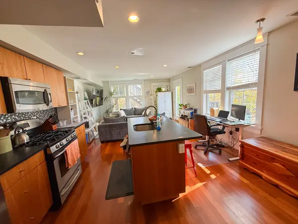 44 Rockview St #4, Jamaica Plain, MA 02130-2173
