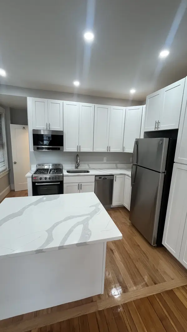 19 Seaverns Ave #1F, Jamaica Plain, MA 02130-2875
