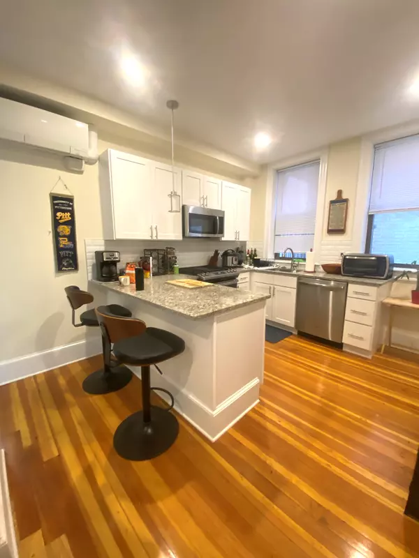 Jamaica Plain, MA 02130-2851,5 Brown Ter #2R