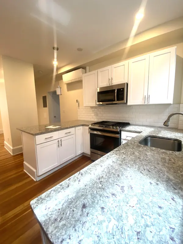 11 Seaverns Ave #3R, Jamaica Plain, MA 02130-2873