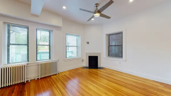 715 Centre St #201, Jamaica Plain, MA 02130-2566