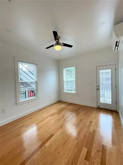 Jamaica Plain, MA 02130-2510,29 Green St #8