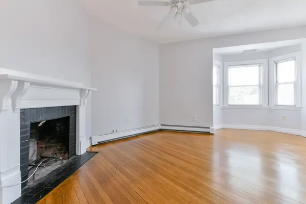 709 Centre St #302, Jamaica Plain, MA 02130-2528