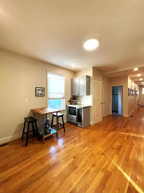 Boston, MA 02130-2289,69 Boylston St #1