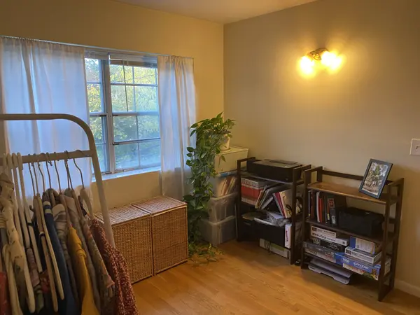 8 Robinwood Ave #5, Jamaica Plain, MA 02130-2140