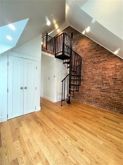 29 Green St #14, Jamaica Plain, MA 02130-2510