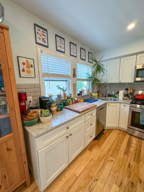 58 Boynton St #6, Jamaica Plain, MA 02130-3264
