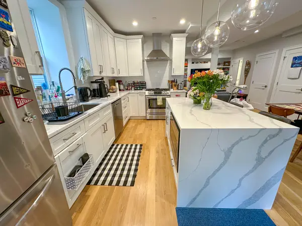 3231 Washington St #2, Jamaica Plain, MA 02130-2654