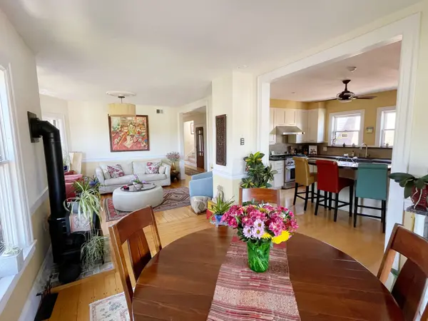 32 Sheridan St #3, Jamaica Plain, MA 02130-4692