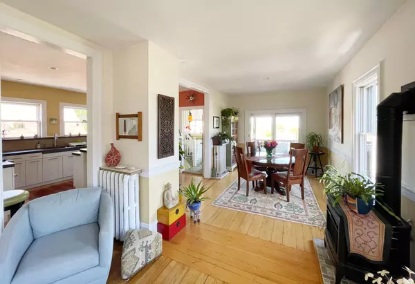 Jamaica Plain, MA 02130-4692,32 Sheridan St #3