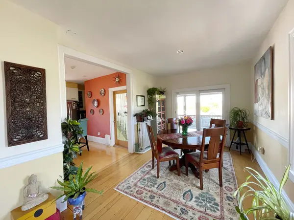 32 Sheridan St #3, Jamaica Plain, MA 02130-4692
