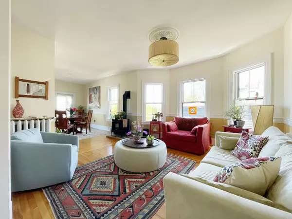 32 Sheridan St #3, Jamaica Plain, MA 02130-4692