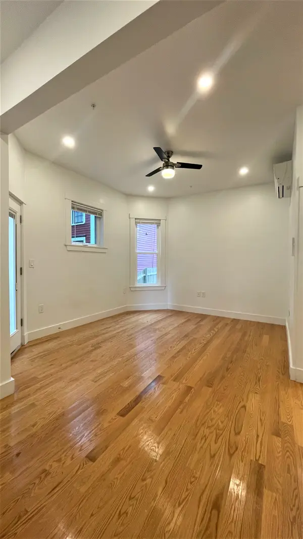 31 Green St #3, Jamaica Plain, MA 02130-2510