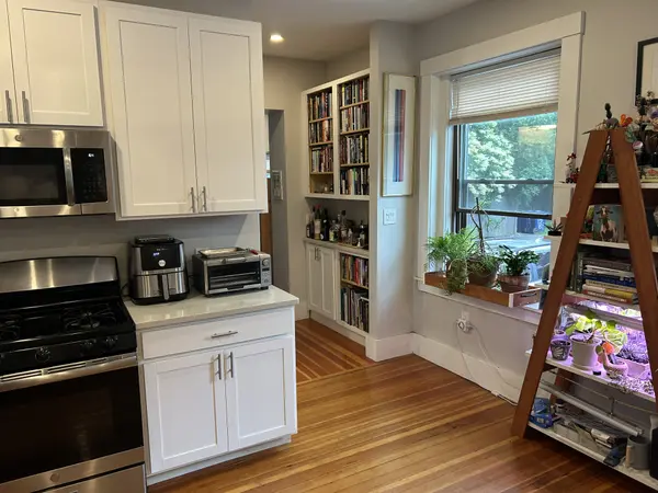 6 Brown Ter #1R, Jamaica Plain, MA 02130-2868