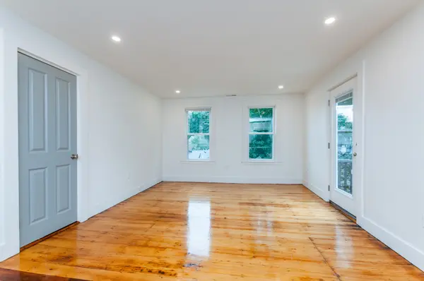 35 Woodman St #2, Jamaica Plain, MA 02130-3880