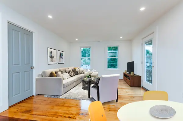 35 Woodman St #2, Jamaica Plain, MA 02130-3880