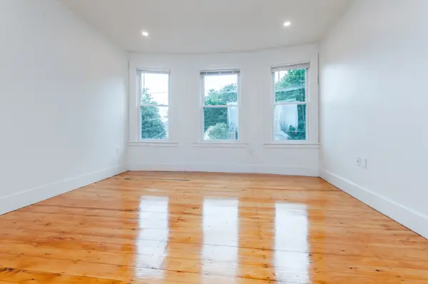 35 Woodman St #2, Jamaica Plain, MA 02130-3880