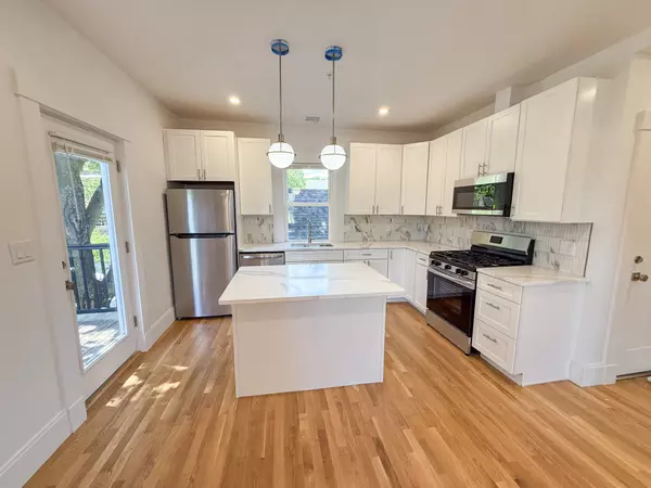 51 Boylston St #3, Jamaica Plain, MA 02130-4422