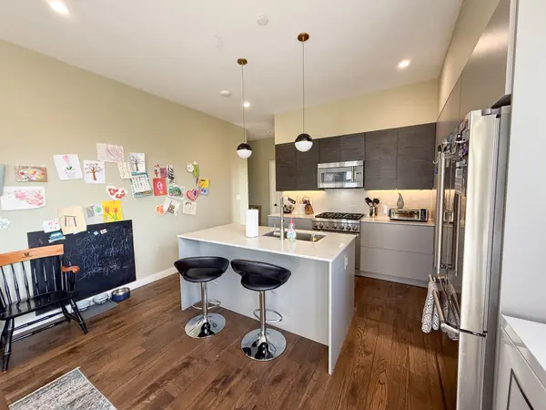 45 Burnett St #407, Jamaica Plain, MA 02130-2798