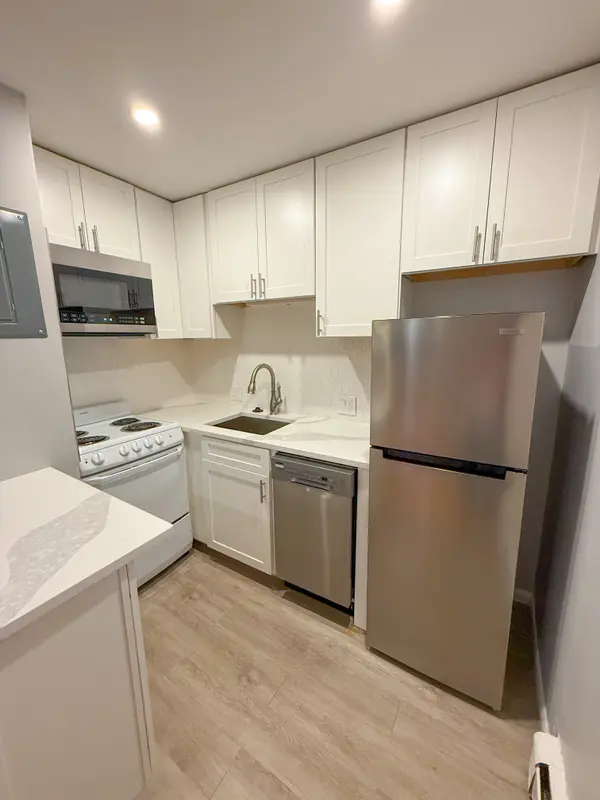 171 South St #10B, Jamaica Plain, MA 02130-3919