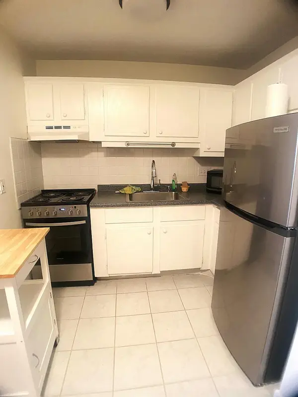 171 South St #14B, Jamaica Plain, MA 02130-3919