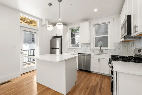 51 Boylston St #1, Jamaica Plain, MA 02130-4422