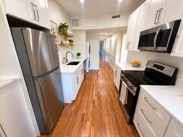 709 Centre St #301, Jamaica Plain, MA 02130-2528