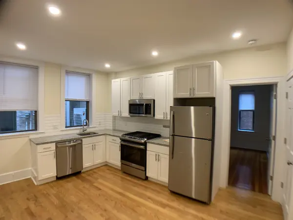 9 Seaverns Ave #1R, Jamaica Plain, MA 02130-2872