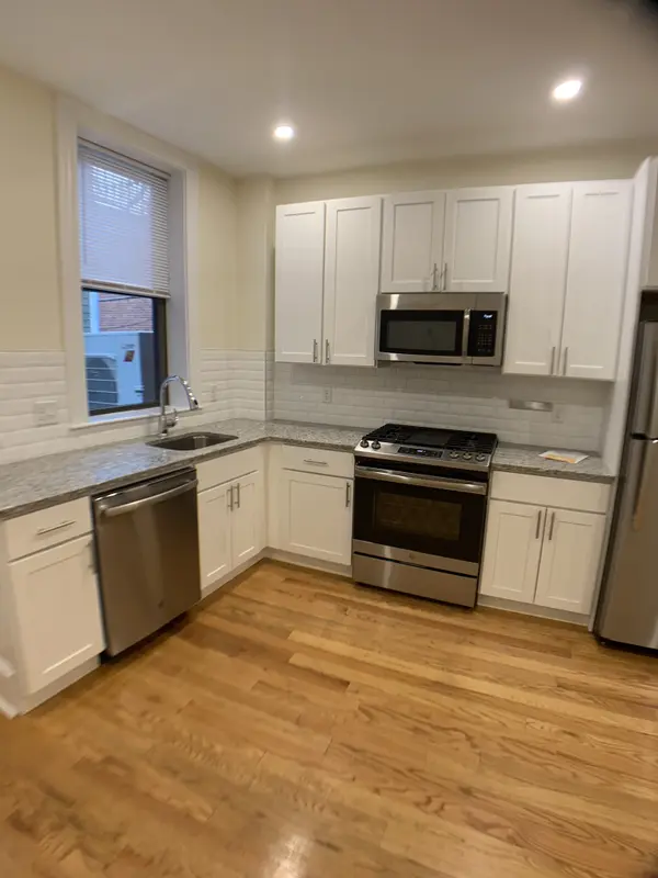 9 Seaverns Ave #1R, Jamaica Plain, MA 02130-2872
