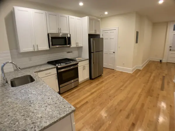 9 Seaverns Ave #1R, Jamaica Plain, MA 02130-2872