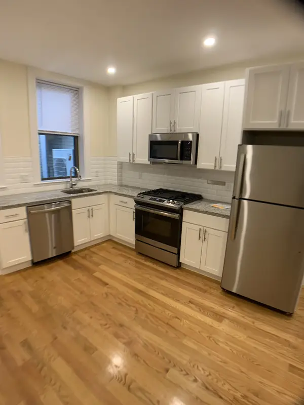 9 Seaverns Ave #1R, Jamaica Plain, MA 02130-2872