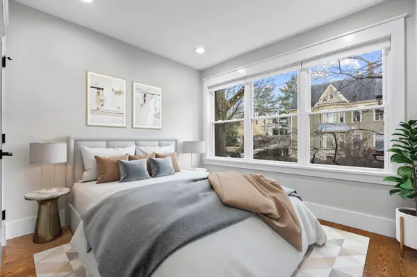189 Chestnut Ave #1R, Jamaica Plain, MA 02130-4400
