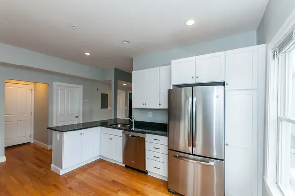 29 Brookside Ave #2, Jamaica Plain, MA 02130-2463