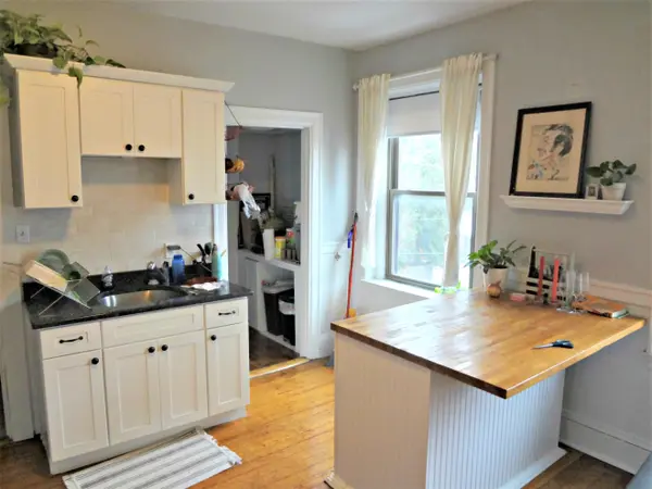 6 Brown Ter #2R, Jamaica Plain, MA 02130-2868