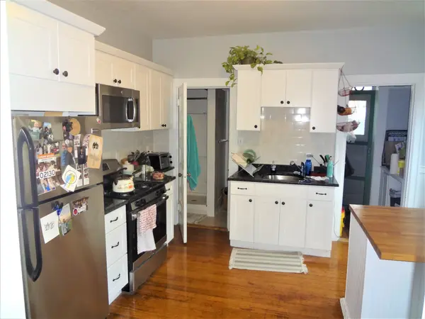 6 Brown Ter #2R, Jamaica Plain, MA 02130-2868